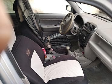 Продажа авто: Mazda Demio: 2000 г., 1.3 л, Механика, Бензин, Хэтчбэк — 2