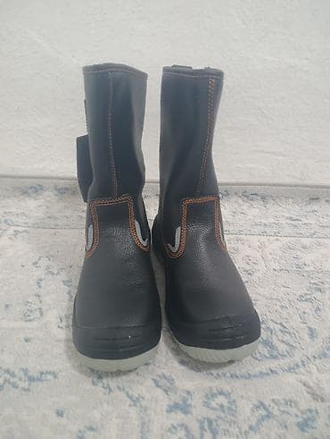 ботинки термо: Валенки и рабочие ботинки (две пары обуви)2500сом 1) Валенки серые с — 6