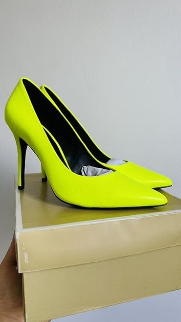 Туфли, 37, 37.5, Michael Kors, Новый, цвет - Желтый at lalafo.kg Туфли, 37, 37.5, Michael Kors, Новый, цвет - Желтый