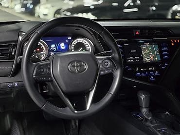 Продажа авто: Toyota Camry: 2019 г., Бензин — 6