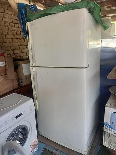 сетка для духовки: Двухкамерный холодильник с верхней морозильной камерой Особенности: - — 3