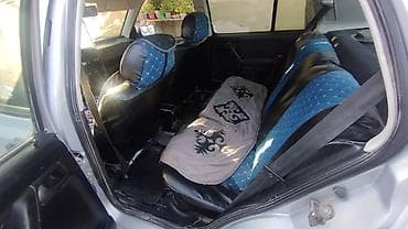 Volkswagen Vento: 1992 г., 1.6 л, Механика, Бензин, Седан — 6