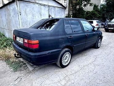 решетка на венту: Volkswagen Vento: 1990 г., 1.8 л, Механика, Бензин, Седан — 5
