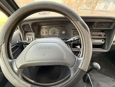стробоскопы на авто: Toyota Hiace: 1997 г., 2 л, Механика, Бензин, Минивэн — 6