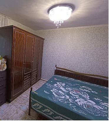 Продам двуспальную кровать с матрасом