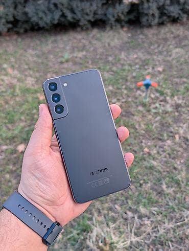 магазинный холодильник: Samsung Galaxy S22 Plus, Б/у, 256 ГБ, цвет - Черный, 2 SIM — 1