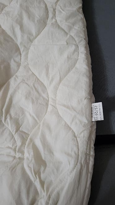 Боди: Продается детский деми комбинезон. На ярлыке: размер 80/52, подходит — 3