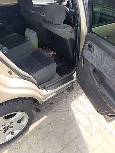 infinity qx: Mazda 626: 1998 г., 2 л, Ручные, Бензин, Седан — 6