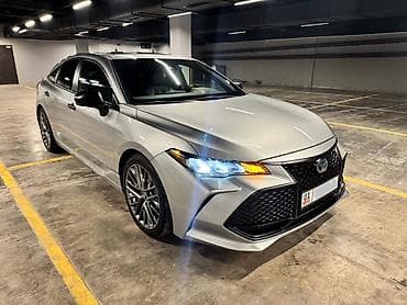 prius 2015: Toyota Avalon: 2018 г., Гибрид, Седан — 3