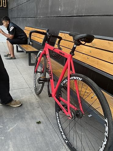 tsunami m: Шоссейный велосипед, Tsunami, Рама M (156 - 178 см) — 10