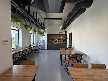 the level: Аренда офисов, 50 м², В бизнес центре, С видом на горы, С оборудованием, С отдельной кухней — 4