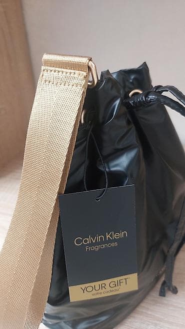 Личные вещи: Продаю .Оригинал привезён из Европы. Сумка-косметичкаCalvin Klein — 5