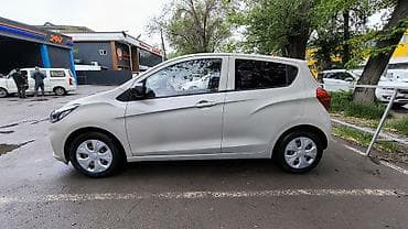 тойота спарки: Chevrolet Spark: 2018 г., 1 л, Автомат, Бензин, Хэтчбэк — 4