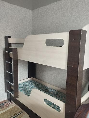 Двухъярусная кровать с матрасами - Конструкция: два спальных места