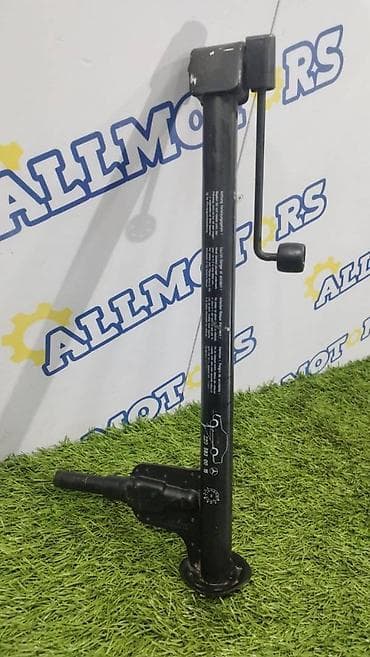 Mercedes-Benz S500 W220 v-5.0 2000 год, домкрат