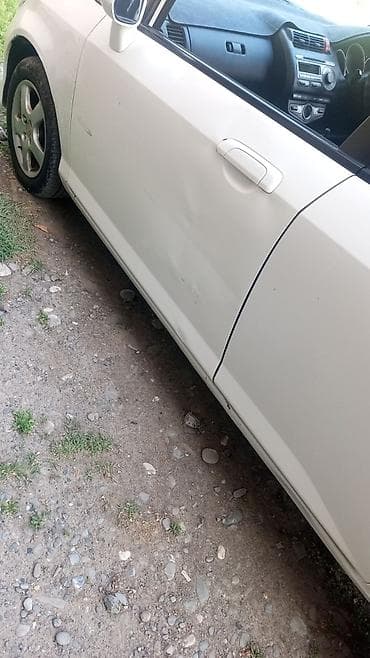 заглушка хонда: Honda Fit: 2004 г., Автомат, Бензин, Хэтчбэк — 1