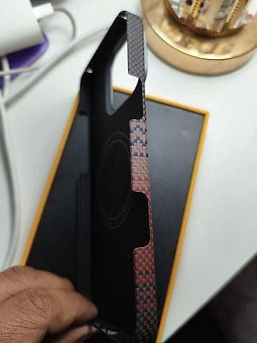 mini 4: 16 pro max арамид продаю отличный чехол карбоновый с поддержкой — 3