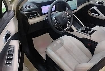 св: BYD Yuan Up: 2025 г., 0.1 л, Автомат, Электромобиль, Кроссовер — 5