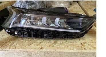фото услуги рядом: Передняя правая фара Kia Б/у, Оригинал — 1