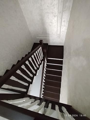 Металлическая лестница Для дома, Форма лестницы: Г-образная, Стиль: Классический