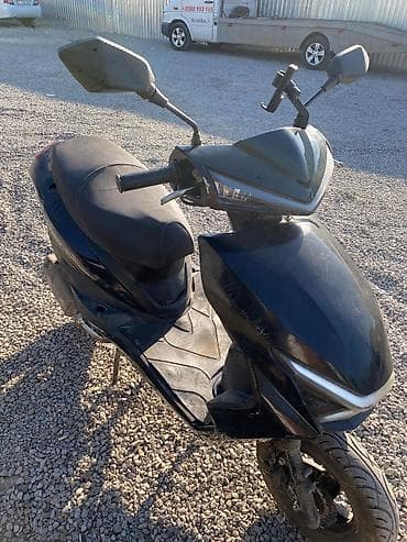 колеса на мопед: Тип скутера 200 куб. см, Бензин — 1