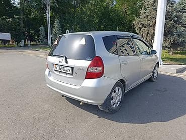 f 4: Honda Fit: 2002 г., 1.3 л, Автомат, Бензин, Хэтчбэк — 3
