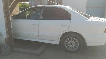 машина жыгули: Mitsubishi Galant: 2000 г., 2.4 л, Кол менен иштөөчү, Бензин, Седан — 4