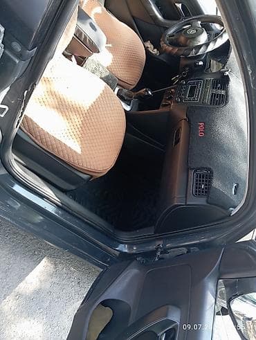 Продажа авто: Volkswagen Polo: 2013 г., 1.6 л, Автомат, Бензин, Седан — 8