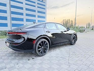prius plus: Toyota Crown: 2025 г., 2.5 л, Вариатор, Гибрид, Кроссовер — 3