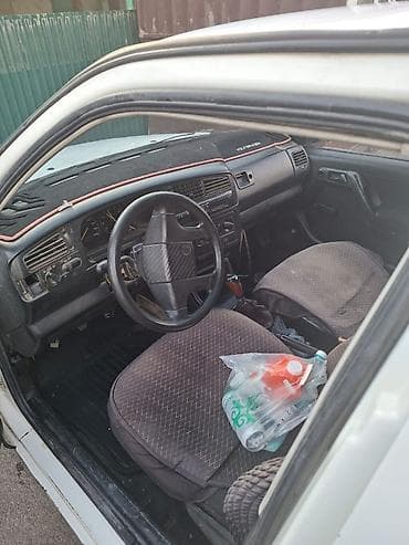 сиденья голф 3: Volkswagen Golf: 1992 г., 1.6 л, Механика, Бензин, Хэтчбэк — 6