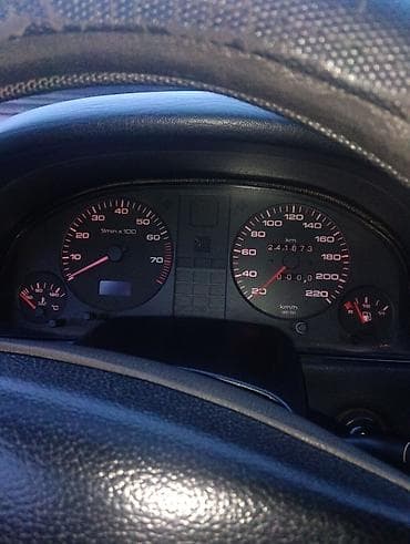 mercedesbenz е320: Audi 80: 1994 г., 2 л, Универсал — 6