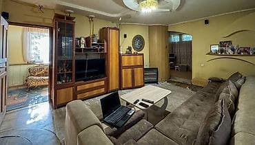 7 микр: 🏡 ПРОДАЁТСЯ 2-ЭТАЖНЫЙ ДОМ 📍 Район: Парк Тулебердиева 🏠 Комнаты: 7 🏢 — 3