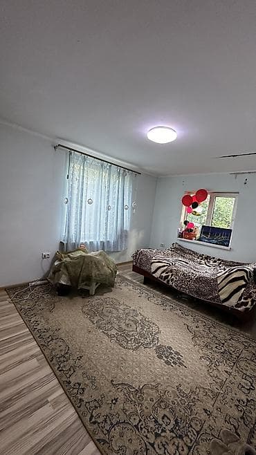 Үйлөр: ‼️Продается дача В Иссык-Атинском районе 📍ДС Журналист ( Уч Эмчек) — 8
