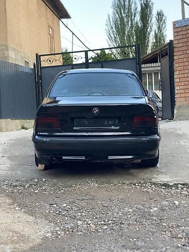 Унаа: BMW 5 series: 1998 г., 2.8 л, Кол менен иштөөчү, Бензин, Седан — 2