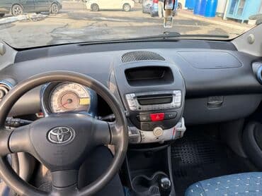 айго aygo: Toyota Aygo: 2008 г., 1 л, Механика, Бензин, Хетчбек — 15