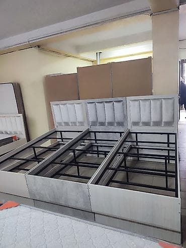 Кровати: Двуспальная кровать с разделённым основанием и мягким изголовьем - — 3