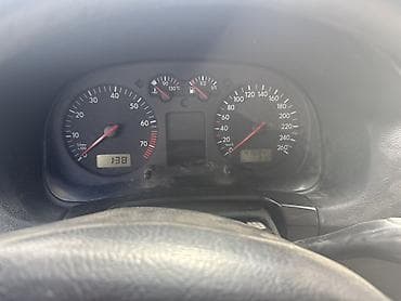haima 3: Volkswagen Golf: 2000 г., 1.6 л, Бензин, Седан — 6