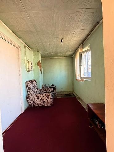 Продажа домов: Продаётся дом с большим двором и хозяйственными постройками. - — 4