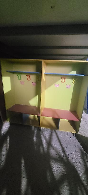 Комплектующие для мебели: Комплект мебели и предметов интерьера: 1) Кухонный пенал/буфет: - — 6