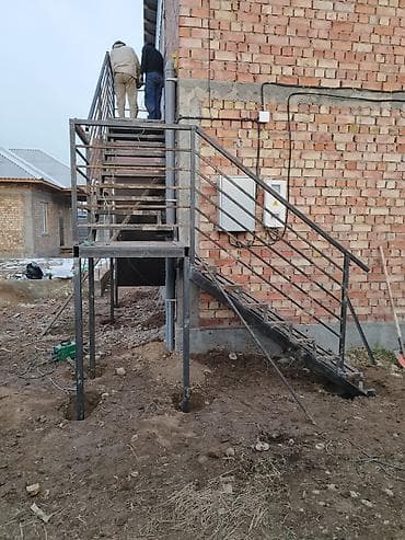 вышка тура: Металлическая лестница Наружные, Бесплатный замер, Форма лестницы: Много-маршевая — 3