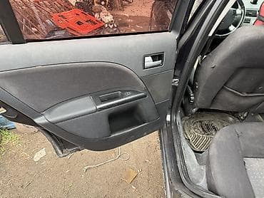 нива 5 двер: Ford Mondeo: 2003 г., 2 л, Автомат, Дизель, Седан — 5