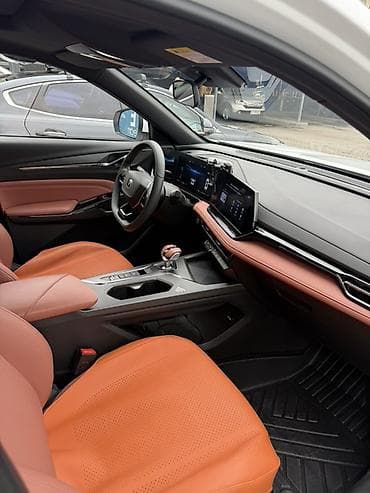 китайский кроссовер: Changan X5 Plus: 2025 г., 1.5 л, Робот, Бензин, Кроссовер — 9