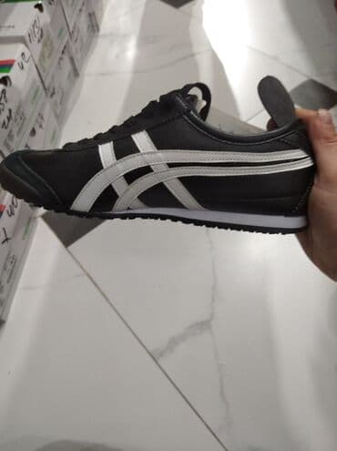 Нужен телефон,так как свой утопилсам занимаюсь кроссовками только — 10