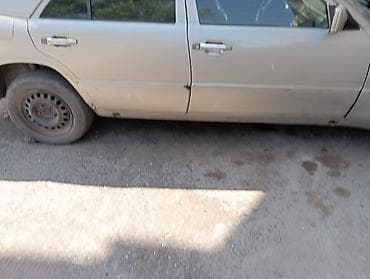 w12: Mercedes-Benz E-Class: 1986 г., 2.3 л, Механика, Седан — 2