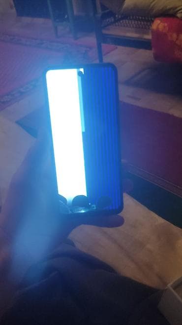 дисплей redmi note 11: Смартфон с экраном ~6.2–6.5", каплевидным вырезом под фронтальную — 5