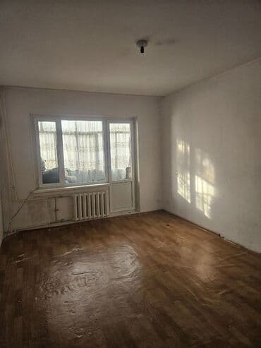 1 комвартирахрущевка продается: 2 комнаты, С мебелью частично — 8