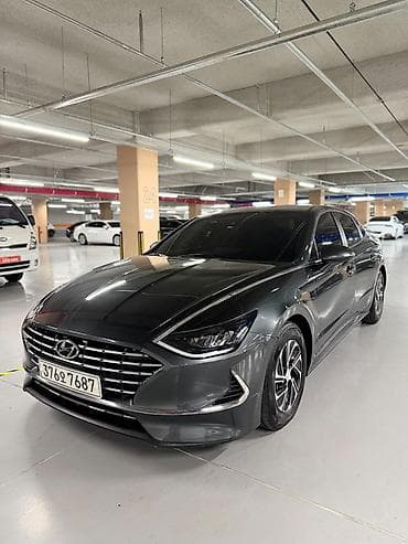 byd e2 2023: Hyundai Sonata: 2022 г., Бензин, Седан — 1