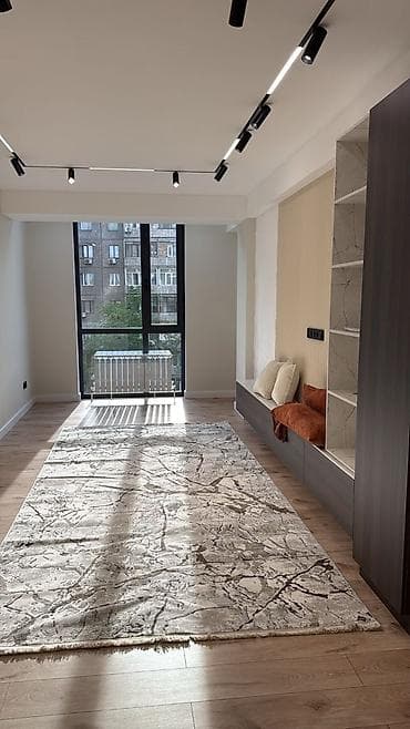 2 комнаты, 85 м², Золотой квадрат 5 этаж
