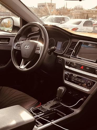 Продажа авто: Hyundai Sonata: 2017 г., 2 л, Автомат, Газ, Седан — 7