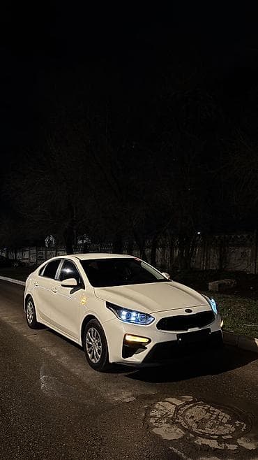 lada vesta: Kia K3: 2020 г., 1.6 л, Вариатор, Бензин, Седан — 2